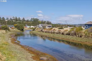 1001 NW Pacific Way, Waldport, OR 97394 - Photo 23