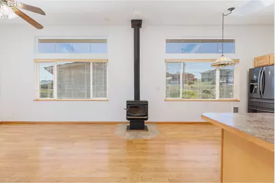 1001 NW Pacific Way, Waldport, OR 97394 - Photo 9
