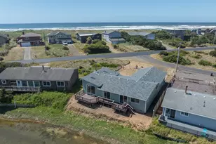 1001 NW Pacific Way, Waldport, OR 97394 - Photo 29