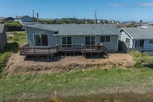 1001 NW Pacific Way, Waldport, OR 97394 - Photo 3