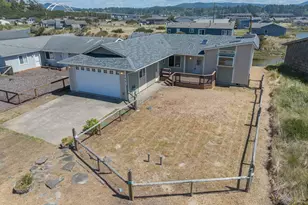 1001 NW Pacific Way, Waldport, OR 97394 - Photo 25
