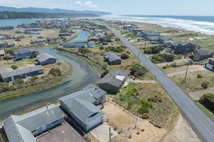 1001 NW Pacific Way, Waldport, OR 97394 - Photo 31
