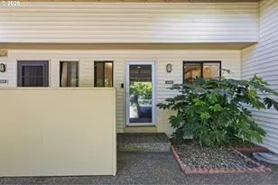 12054 N Jantzen Beach Ave, Portland, OR 97217 - Photo 3