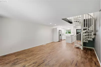 12054 N Jantzen Beach Ave, Portland, OR 97217 - Photo 11
