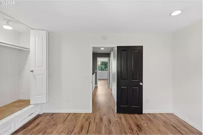 12054 N Jantzen Beach Ave, Portland, OR 97217 - Photo 17