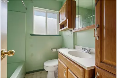 810 E 16th St, The Dalles, OR 97058 - Photo 17