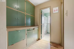 810 E 16th St, The Dalles, OR 97058 - Photo 11
