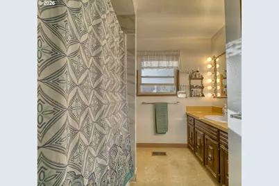 255 I St, Columbia City, OR 97018 - Photo 15