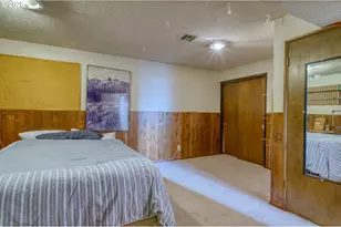 255 I St, Columbia City, OR 97018 - Photo 25