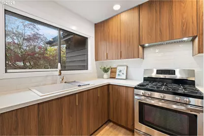 5431 SW 53rd Ave, Portland, OR 97221 - Photo 13