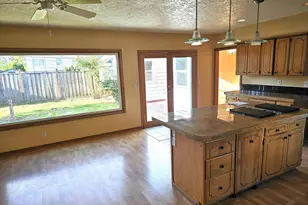 7425 N Chase Ave, Portland, OR 97217 - Photo 5