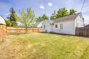 8005 SE Malden St, Portland, OR 97206 - Photo 13