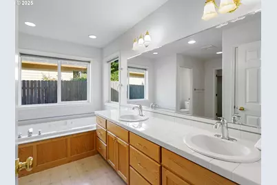 10707 NW 7th Ave, Vancouver, WA 98685 - Photo 23