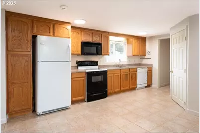 1750 Taney St, Eugene, OR 97402 - Photo 13