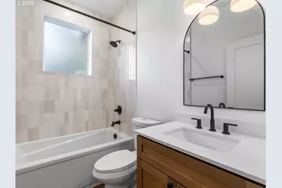 2084 N Watts St #4, Portland, OR 97217 - Photo 9