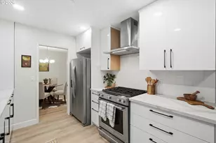 5555 SW Dover Ct, Portland, OR 97225 - Photo 13