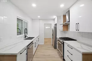 5555 SW Dover Ct, Portland, OR 97225 - Photo 13