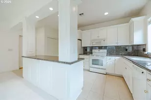 3329 Lake Wood Dr, Eugene, OR 97408 - Photo 9