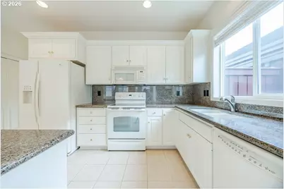 3329 Lake Wood Dr, Eugene, OR 97408 - Photo 11