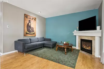 1401 SW Edgefield Meadows Ct, Troutdale, OR 97060 - Photo 3