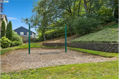 1401 SW Edgefield Meadows Ct, Troutdale, OR 97060 - Photo 25