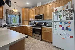 731 3rd St, Brookings, OR 97415 - Photo 17