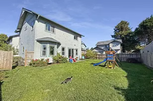 731 3rd St, Brookings, OR 97415 - Photo 5