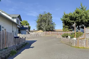 731 3rd St, Brookings, OR 97415 - Photo 41