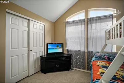 528 Creekside Dr, Salem, OR 97306 - Photo 41