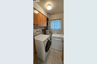 16055 SW Queen Victoria Pl, Portland, OR 97224 - Photo 13