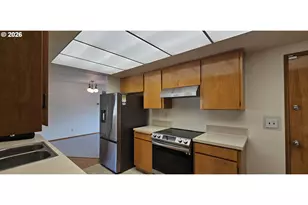 16055 SW Queen Victoria Pl, Portland, OR 97224 - Photo 5