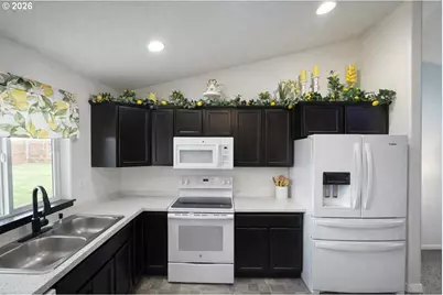 2665 Curlew St, Umatilla, OR 97882 - Photo 5