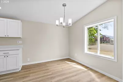 1944 McTavish Ct, Springfield, OR 97477 - Photo 9