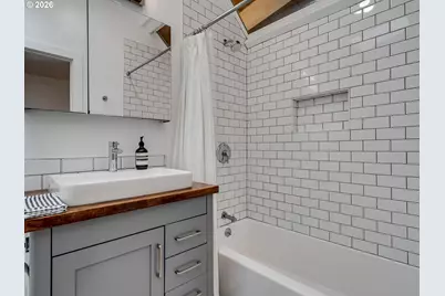 434 NE 130th Pl, Portland, OR 97230 - Photo 13