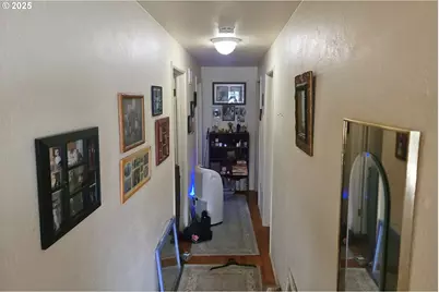 75 W Main St, Lowell, OR 97452 - Photo 5