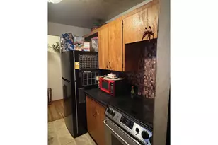 18630 SE Yamhill Cir, Portland, OR 97233 - Photo 5