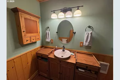 1415 N Alvord Ln, Otis, OR 97368 - Photo 33