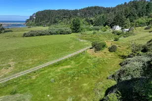 94665 N Bank Pistol River Rd, Gold Beach, OR 97444 - Photo 31