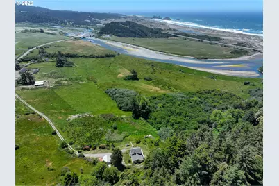 94665 N Bank Pistol River Rd, Gold Beach, OR 97444 - Photo 21