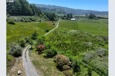 94665 N Bank Pistol River Rd, Gold Beach, OR 97444 - Photo 11
