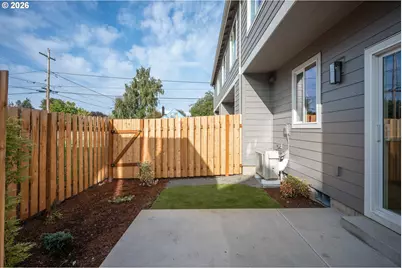1126 NE 84th Ave, Portland, OR 97220 - Photo 37