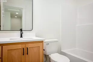 1126 NE 84th Ave, Portland, OR 97220 - Photo 31