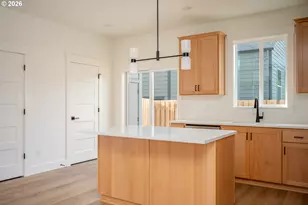 1126 NE 84th Ave, Portland, OR 97220 - Photo 15