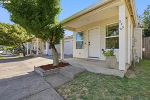 879 SW Junction Pl, Gresham, OR 97080 - Photo 1