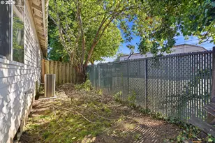 879 SW Junction Pl, Gresham, OR 97080 - Photo 21