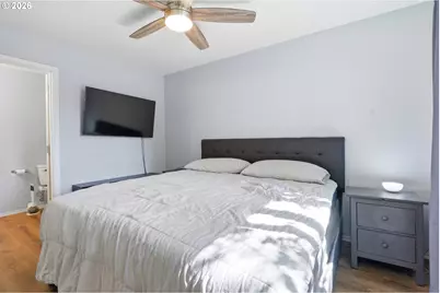 879 SW Junction Pl, Gresham, OR 97080 - Photo 17