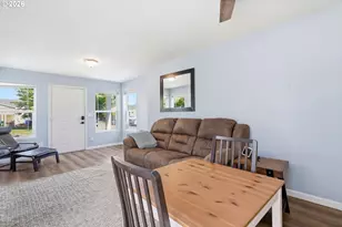 879 SW Junction Pl, Gresham, OR 97080 - Photo 7