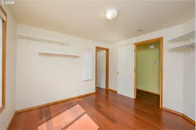 205 E Myrtlewood Ct, Newberg, OR 97132 - Photo 17