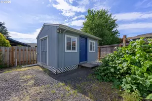 205 E Myrtlewood Ct, Newberg, OR 97132 - Photo 35