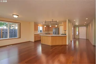 205 E Myrtlewood Ct, Newberg, OR 97132 - Photo 3